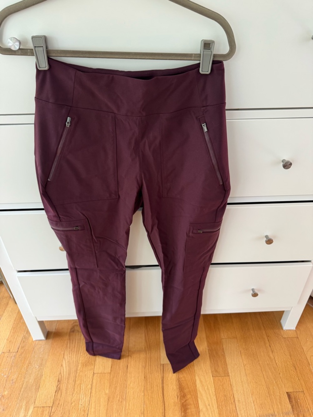 Athleta Headlands Hybrid High Rise Cargo Leggings